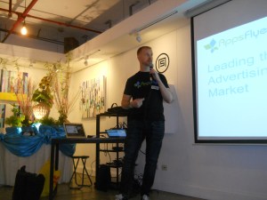 DSCN0148_appsflyer speaker